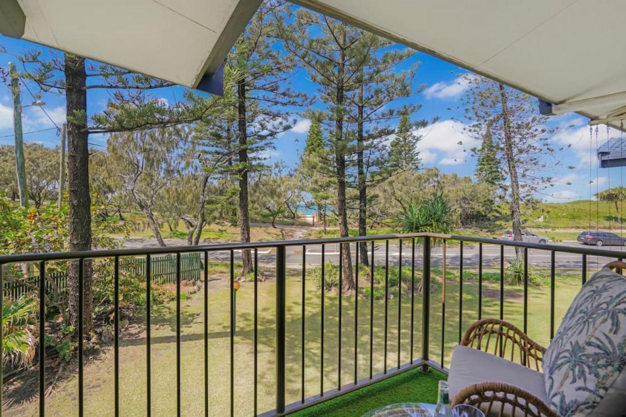 Beachfront Styled 2 Bedroom W Pool At Buddina